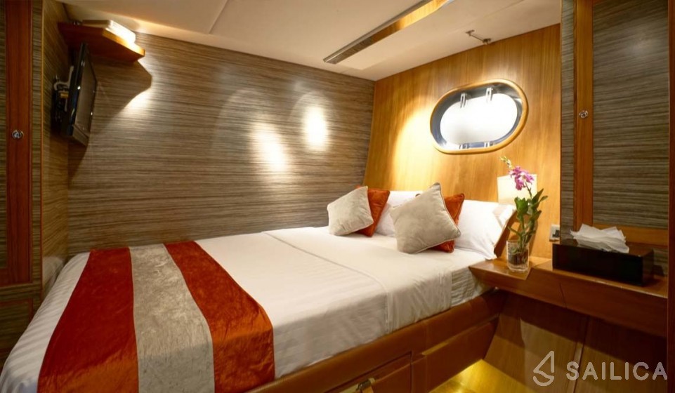 SY Silverlining - Yacht Charter Sailica