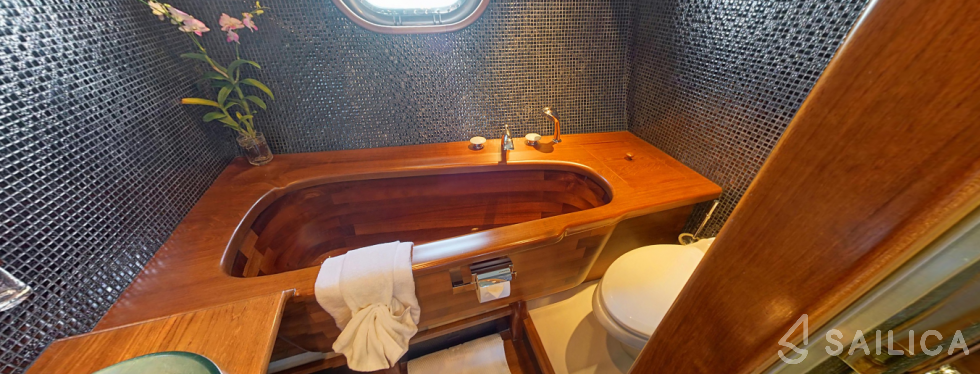 SY Silverlining - Yacht Charter Sailica