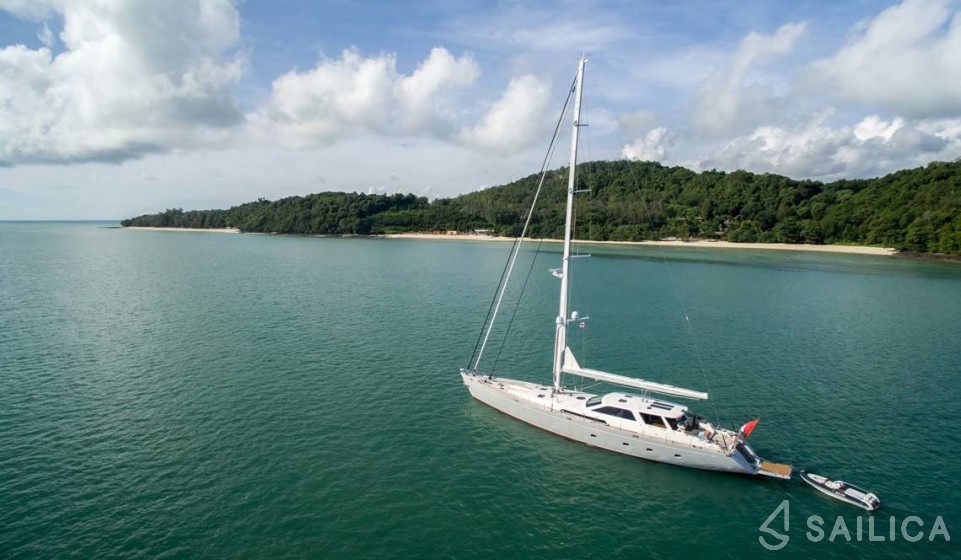 SY Silverlining - Yacht Charter Sailica