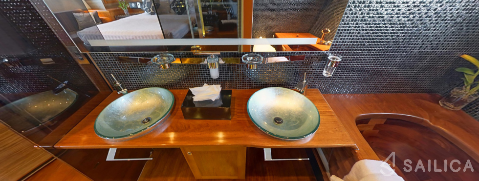 SY Silverlining - Yacht Charter Sailica