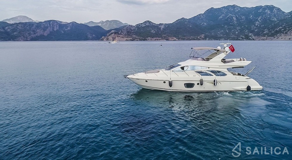 Azimut 55 - Yacht Charter Sailica