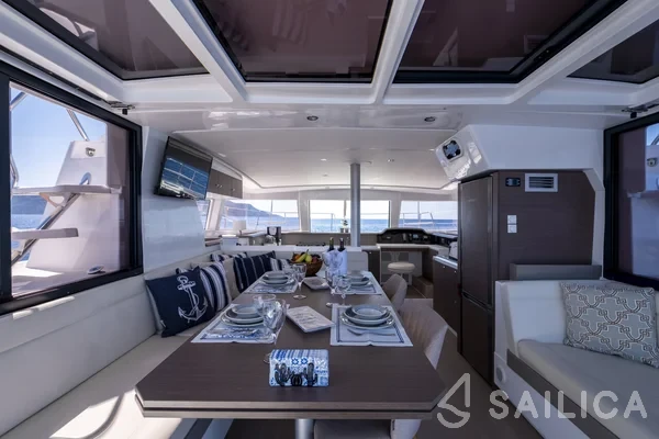 Bali 4.1 - Yacht Charter Sailica