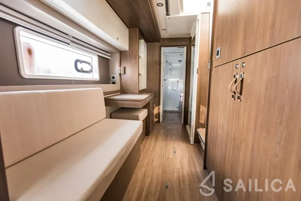 Bali 4.2 - Yacht Charter Sailica