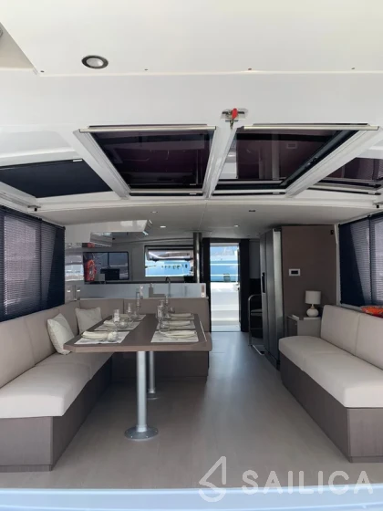 Bali 4.6 - Yacht Charter Sailica