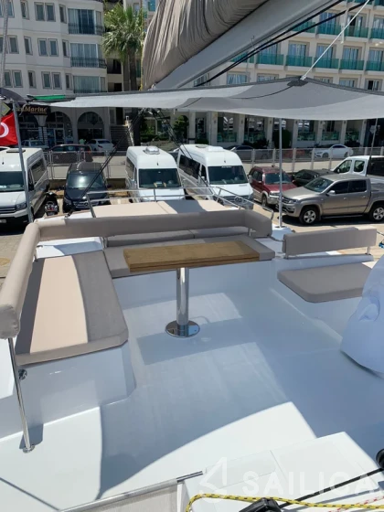 Bali 4.6 - Yacht Charter Sailica