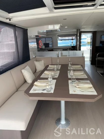 Bali 4.6 - Yacht Charter Sailica