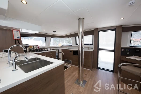 Bali 4.6 - Yacht Charter Sailica