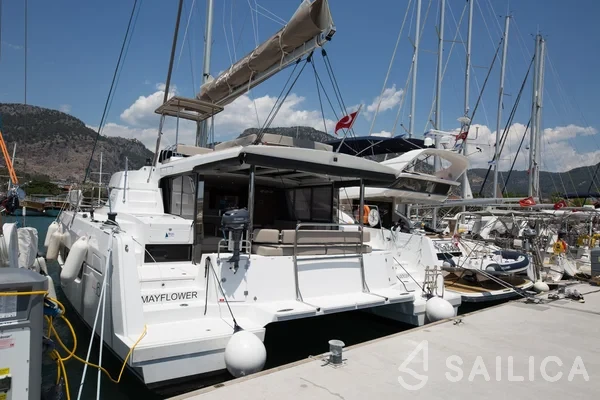 Bali 4.6 - Yacht Charter Sailica