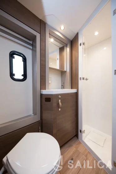 Bali 4.6 - Yacht Charter Sailica