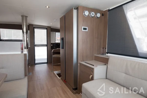 Bali 4.6 - Yacht Charter Sailica