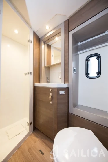 Bali 4.6 - Yacht Charter Sailica