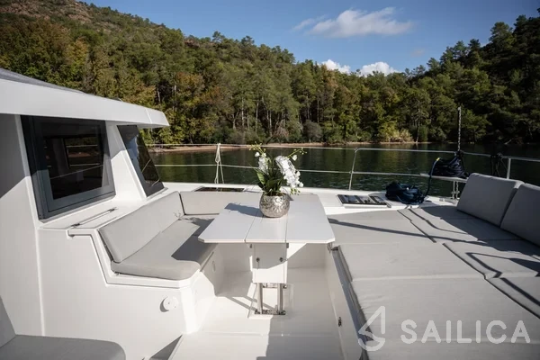 Bali 4.8  - Yacht Charter Sailica