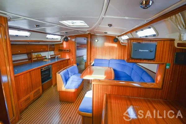 Bavaria 44 - Yacht Charter Sailica