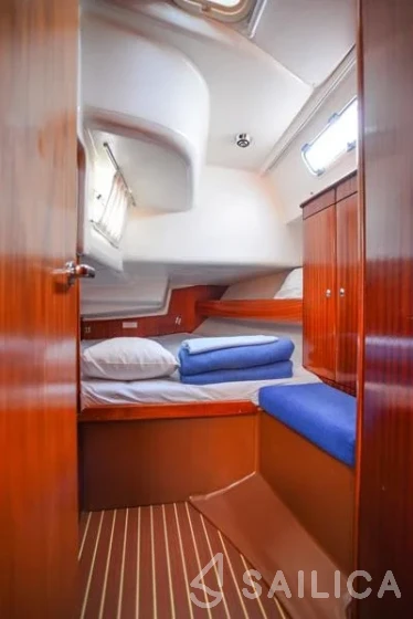 Bavaria 44 - Yacht Charter Sailica