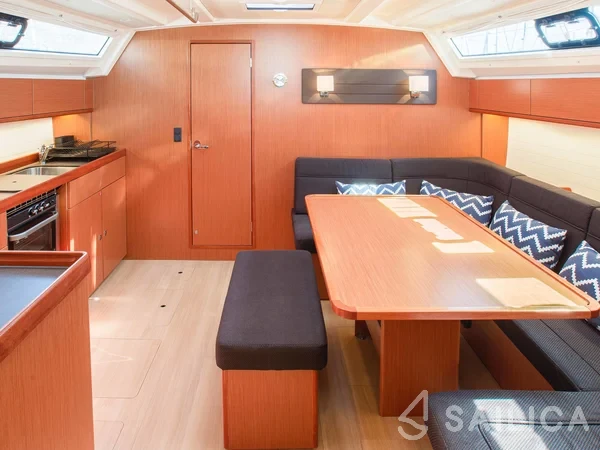 Bavaria 46 Cruiser - Yacht Charter Sailica