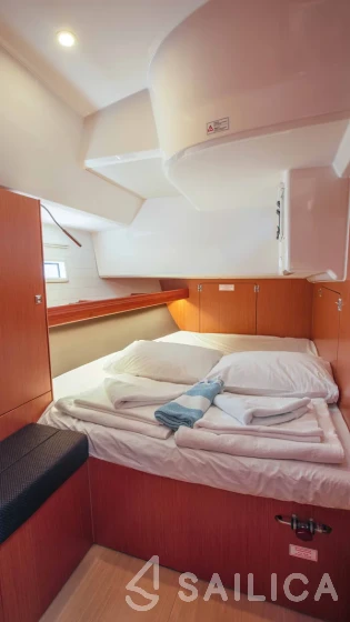 Bavaria 46 Cruiser - Yacht Charter Sailica