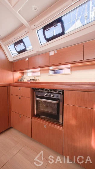 Bavaria 46 Cruiser - Yacht Charter Sailica