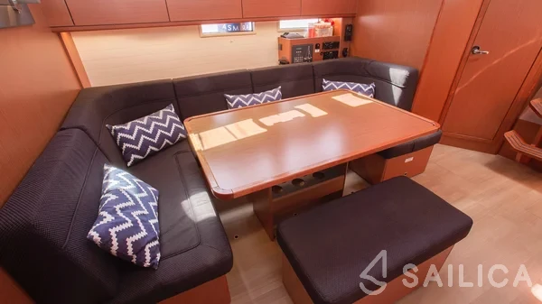 Bavaria 46 Cruiser - Yacht Charter Sailica