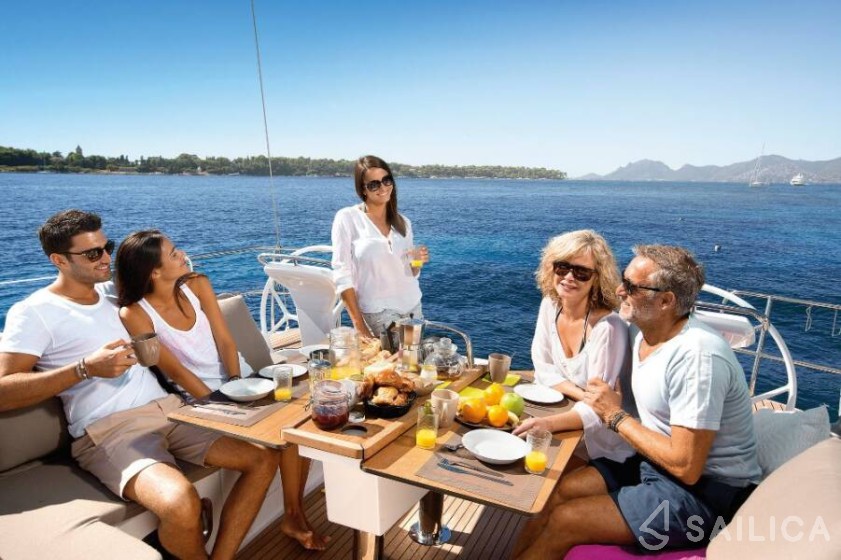 Bavaria 46 Cruiser - Yacht Charter Sailica