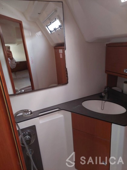 Bavaria 46 Cruiser - Yacht Charter Sailica
