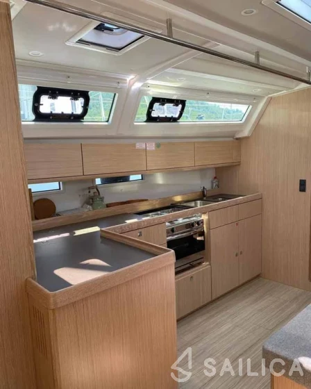 Bavaria 46 Cruiser - Yacht Charter Sailica