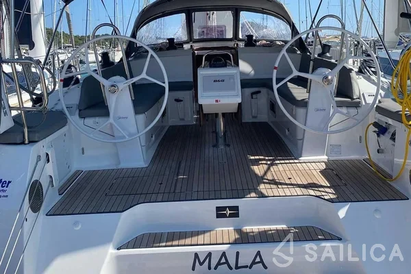 Bavaria 46 Cruiser - Yacht Charter Sailica