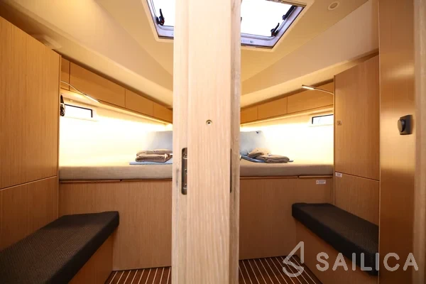 Bavaria 46 Cruiser - Yacht Charter Sailica