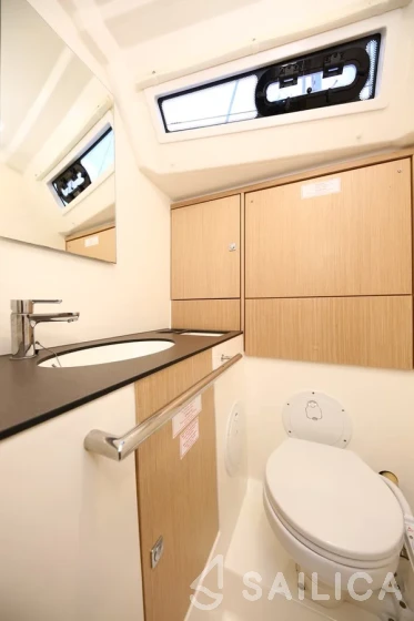 Bavaria 46 Cruiser - Yacht Charter Sailica
