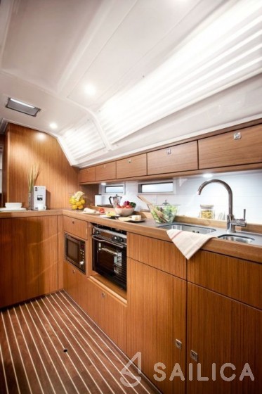 Bavaria 46 Cruiser - Yacht Charter Sailica