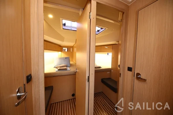 Bavaria 46 Cruiser - Yacht Charter Sailica