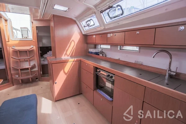 Bavaria 46 Cruiser - Yacht Charter Sailica