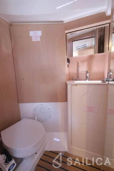 Bavaria C38 - Yacht Charter Sailica