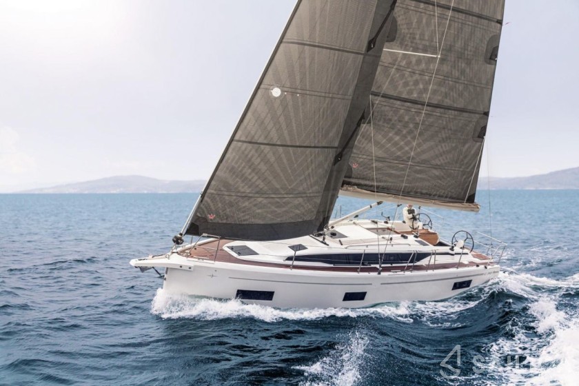 Bavaria C38 - Yacht Charter Sailica