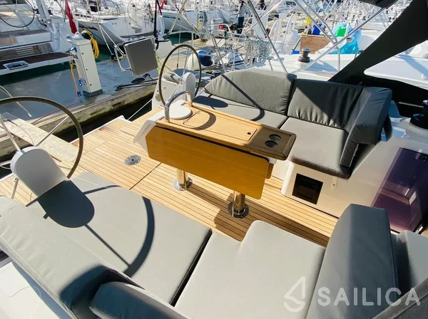 Bavaria C38 - Yacht Charter Sailica