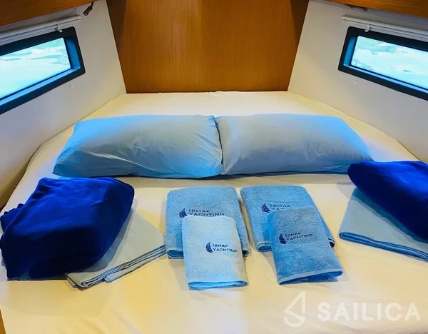 Bavaria C38 - Yacht Charter Sailica