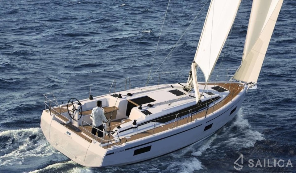 Bavaria C38 - Yacht Charter Sailica
