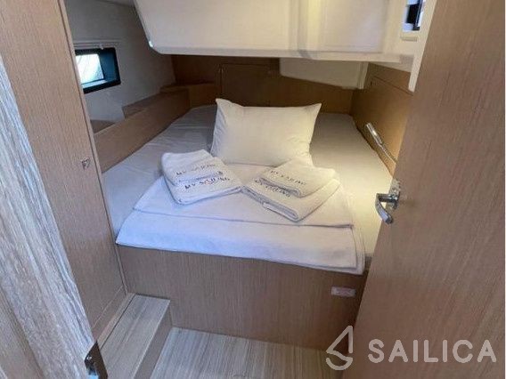 Bavaria C42 - Yacht Charter Sailica