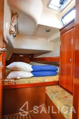 Bavaria 42 - Yacht Charter Sailica