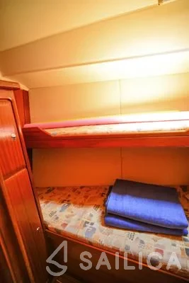 Bavaria 42 - Yacht Charter Sailica