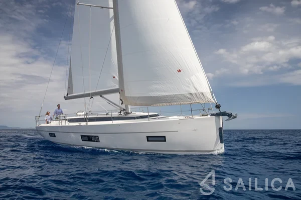 Bavaria C45 - Yacht Charter Sailica