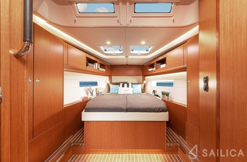 Bavaria C45 - Yacht Charter Sailica
