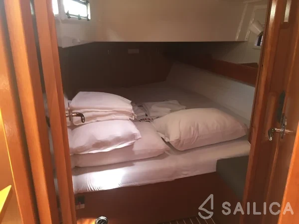 Bavaria 45 Cruiser - Yacht Charter Sailica