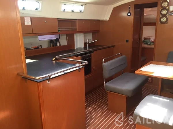 Bavaria 45 Cruiser - Yacht Charter Sailica