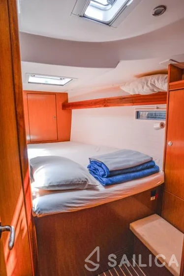 Bavaria 45 Cruiser - Yacht Charter Sailica