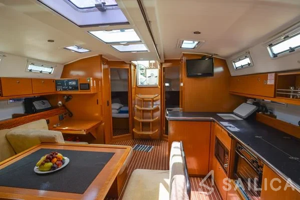 Bavaria 45 Cruiser - Yacht Charter Sailica
