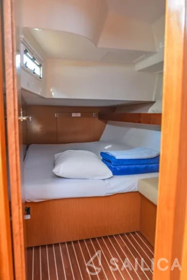 Bavaria 45 Cruiser - Yacht Charter Sailica