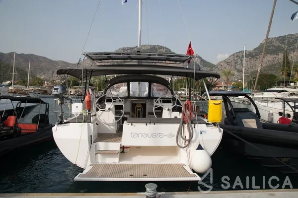 Bavaria C45 - Yacht Charter Sailica