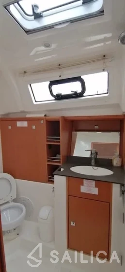 Bavaria 41 Cruiser - Yacht Charter Sailica