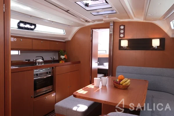 Bavaria 41 Cruiser - Yacht Charter Sailica