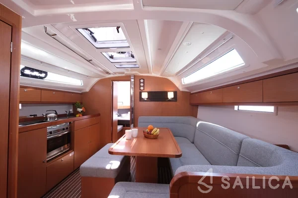 Bavaria 41 Cruiser - Yacht Charter Sailica